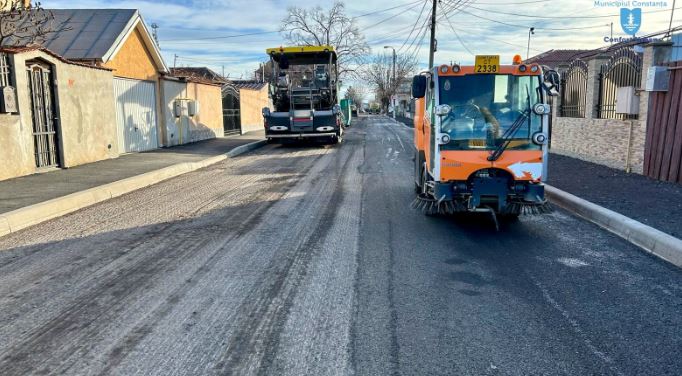 Știri Constanța Se reabilitează carosabilul pe strada Mureșului din