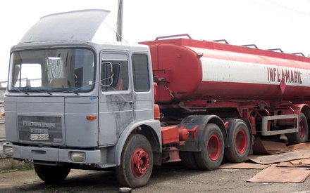 dosar_-_camion_substante_inflamabile.jpg