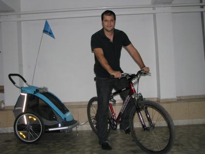 serban-huidu-pe-bicicleta1.jpg