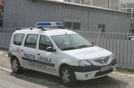 politia_locala_-_masina_politia_locala.jpg