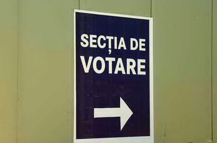 03_referendum_-_sectie_vot.jpg