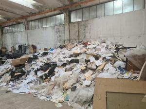  Ce spune Vergil Chițac Mii de dosare, bibliorafturi, și pachete cu documente ale Primăriei Constanța zac aruncate 