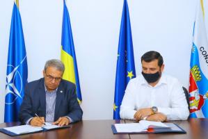 Primarul Vergil Chițac a semnat contractul Strada Ștefan cel Mare se va transforma într-o esplanadă modernă