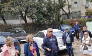 Știri Constanța azi Întâlnire primarului Vergil Chițac cu locuitorii străzii Dafinului (FOTO) 