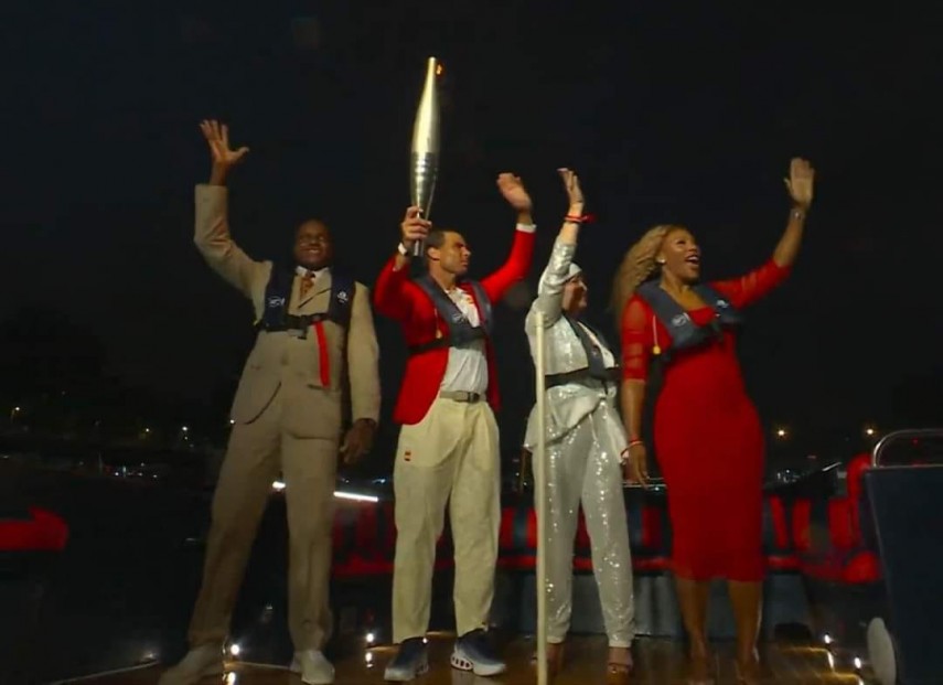 Carl Lewis, Rafael Nadal, Nadia Comăneci și Serena Williams, la festivitatea de deschidere a Jocurilor Olimpice Paris 2024. Sursa foto: Facebook (COSR)