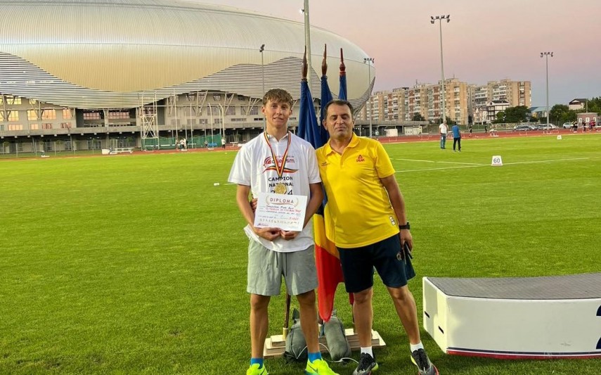 Alin Mihai Șavlovschi și antrenorul Sandu Nicolae. Sursa foto: Facebook (CS Medgidia)