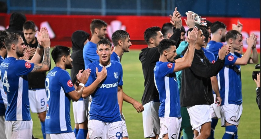 Jucătorii de la Farul Constanța, la finele meciului cu Poli Iași. Sursa foto: Farul Constanța