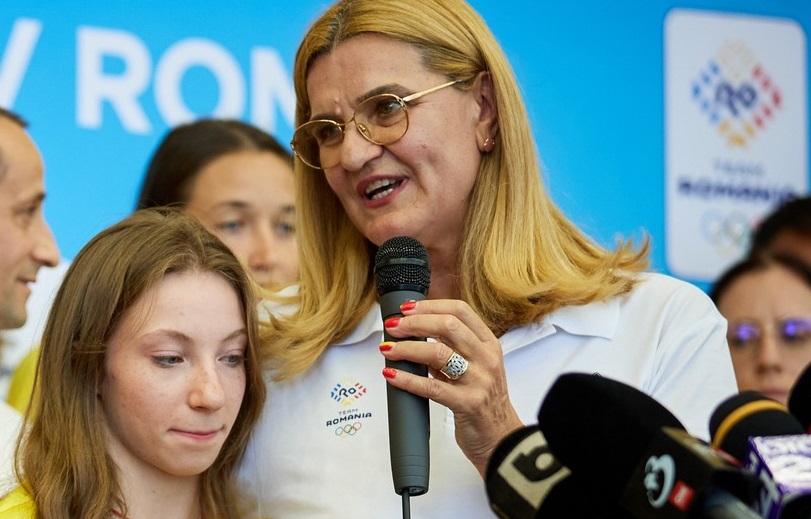 Ana Maria Bărbosu și Elisabeta Lipă, președintele Agenției Naționale pentru Sport. Sursa foto: Facebook (Comitetul Olimpic și Sportiv Român)