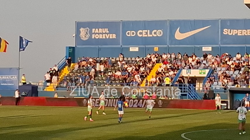 Galeria Farului Constanța a fost evacuată de pe stadion la meciul cu KSS Mitrovica. Sursa foto: ZIUA de Constanța