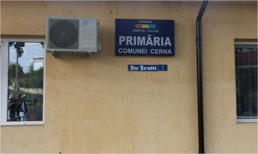 Primaria Cerna. Sursa foto: Facebook