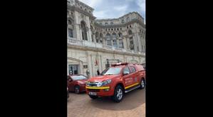 UPDATE Alertă la Palatul Parlamentului! Sute de persoane, evacuate din clădire (VIDEO)   