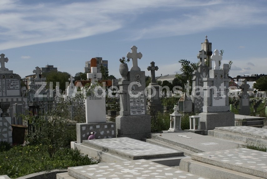 Cimitir - sursa foto: ZIUA de Constanța