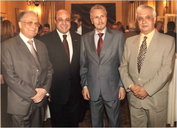 Președinții Emil Constantinescu și Ion Iliescu împreună cu ambasadorii Eldar Hasanov și Tasin Gemil