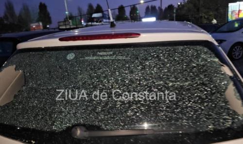 Știri Constanța Mai multe autoturisme avariate într-un parc auto din Constanța. Ce spune Poliția (VIDEO)