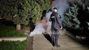 Fumigenă aruncată în timpul protestului partidului REPER, în Constanța (FOTO+VIDEO) 