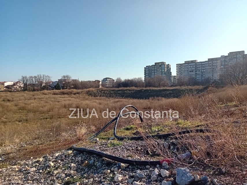 Imagine din 18 ianuarie 2025 cu terenul pe care s-a aflat fostul stadion „Gheorghe Hagi“ din Constanța. Sursa foto: ZIUA de Constanța