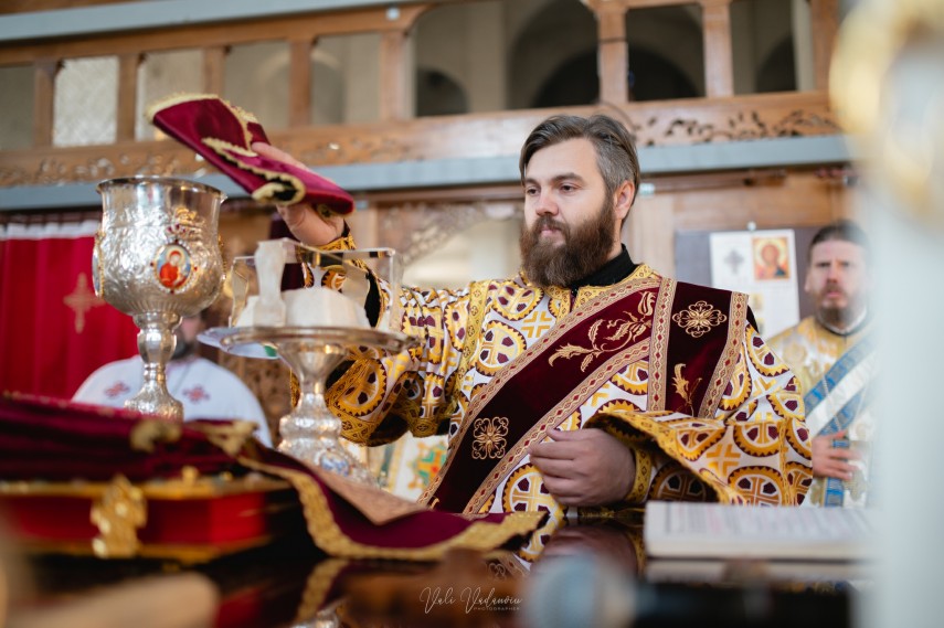 Sursa foto: Facebook/Arhiepiscopia Tomisului