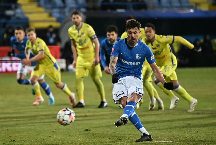 Gabriel Iancu a marcat din penalty în meciul cu Petrolul. Sursa foto: Farul Constanța