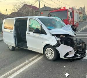 UPDATE Accident rutier în Tuzla, județul Constanța, între un TIR și un autoturism. Impactul, surprins de o cameră de supraveghere (FOTO+VIDEO)  